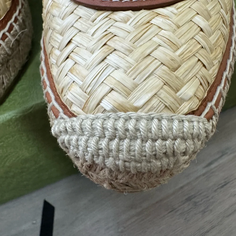 Gucci Adela GG Woven Raffia Espadrilles shoes sz 38 NIB Authentic